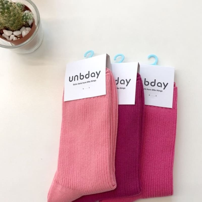 UNBDAY Women's 2-1 Gold Color Socks