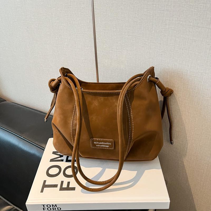French Retro Fashionable Foreign Style Messenger Bag Women's 2025 Autumn New Simple Casual Simple Simple Shoulder Bag