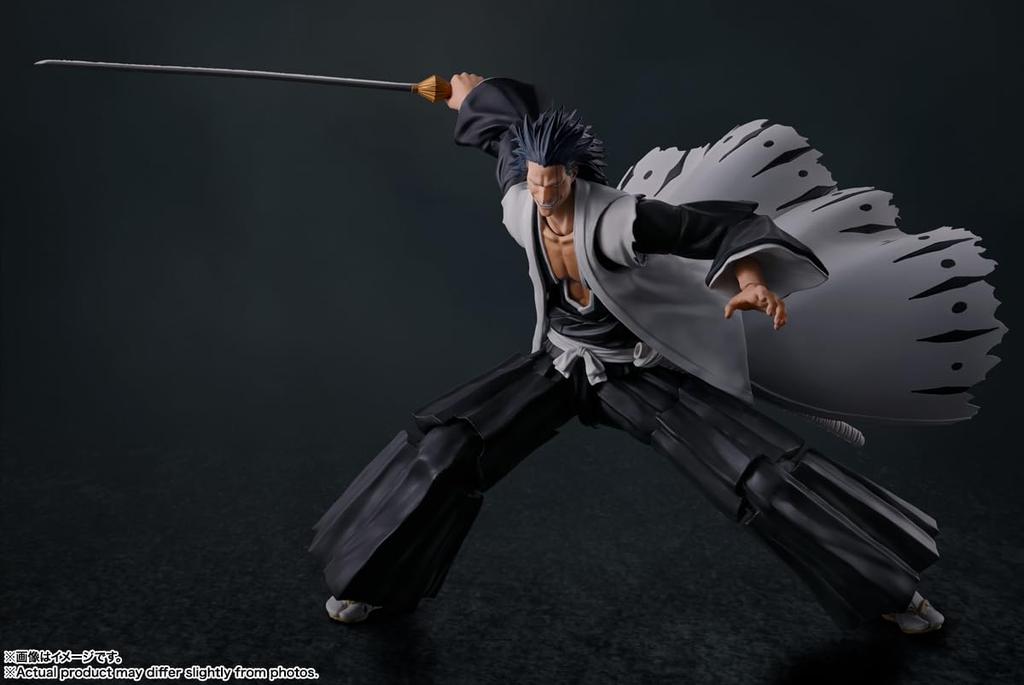 TAMASHII NATIONS BLEACH Millennium Battle Arc Kenpachi Zaraki 170 mm figurine mobile peinte SHFiguarts environ. PVC et ABS