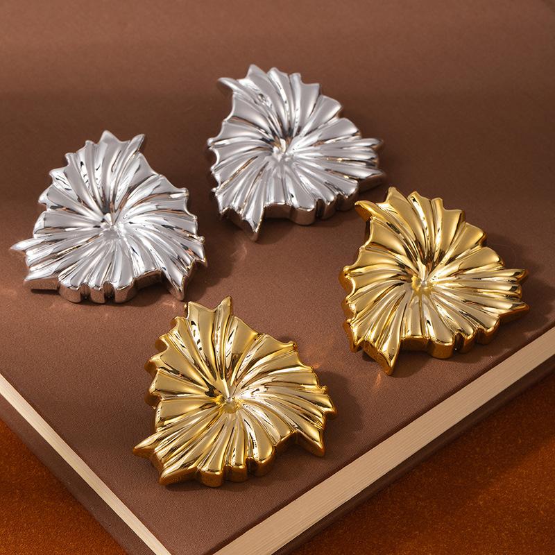 High-End Leichter Luxus Textur Blatt Ohrringe Metall Wind Personalisiert Dreidimensional Ccb Mehrschichtig Übertrieben Mehrschichtig Blume Ohrringe