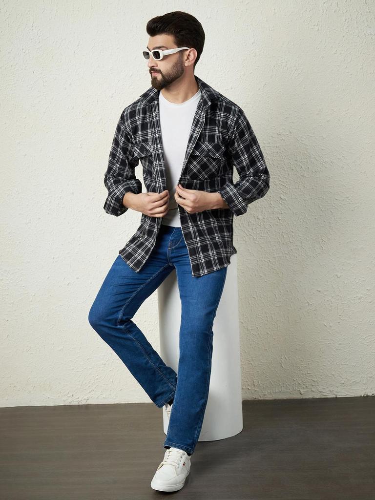 Schwarzes kariertes Flanellhemd mit zwei Taschen – 100 % gekämmte Baumwolle, 180 g/m², lange Ärmel