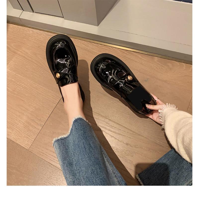 Sheepskin version~ super soft leather platform women's small gold buckle thick heel single shoes black British lazy small leather shoes