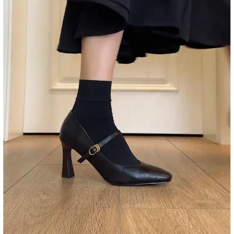 Fashion French Square Thick Heel Single Shoes Women's 2025 New Retro Style One-word Buckle with Light Mouth High Heels