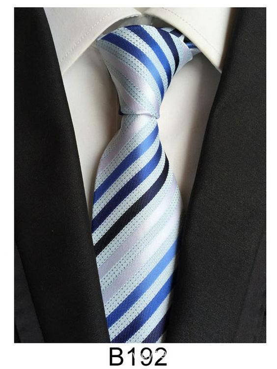 Cravate homme en soie et polyester faite main – Décontractée, formelle ou professionnelle