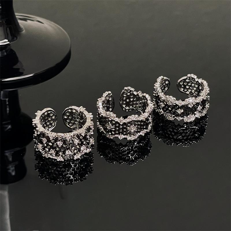 Dark Fengchao Heavy Industry Light Luxury Advanced Sense Color Separation Open Ring Lace Edge Niche Design Sense Personality Ring Female
