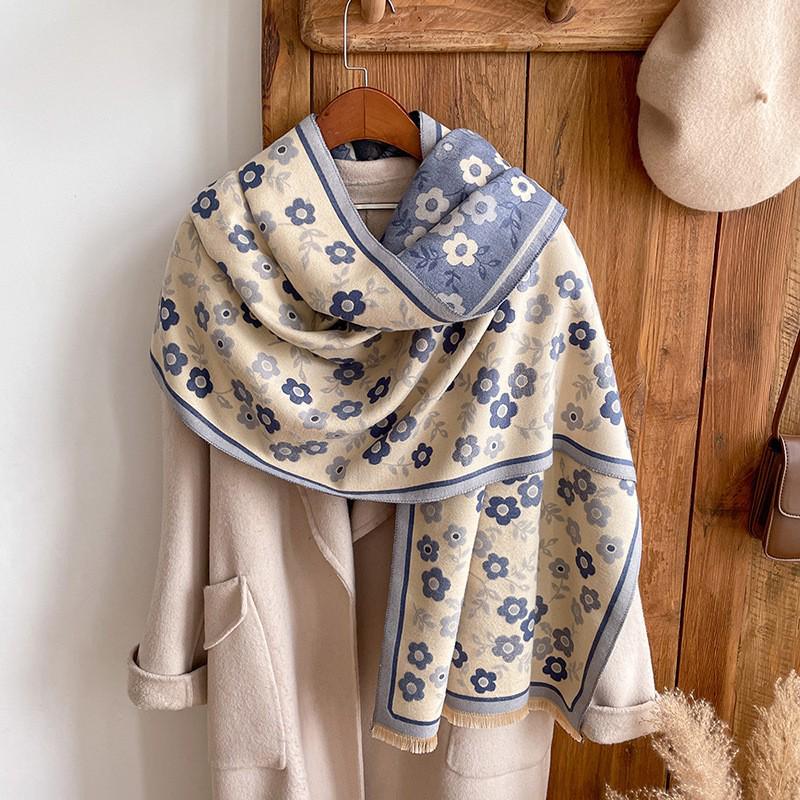 400g Retro Ethnic Bluebird Scarf: Women's Winter Warm Neck Warmer, High-End Imitation Cashmere Shawl.