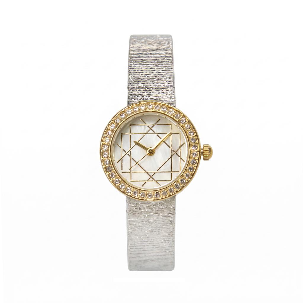 Round Quartz Watch For Women Rhinestone Bezel Geometric Line Dial Textured Mesh Strap Elegant Daily Waterproof Wristwatch