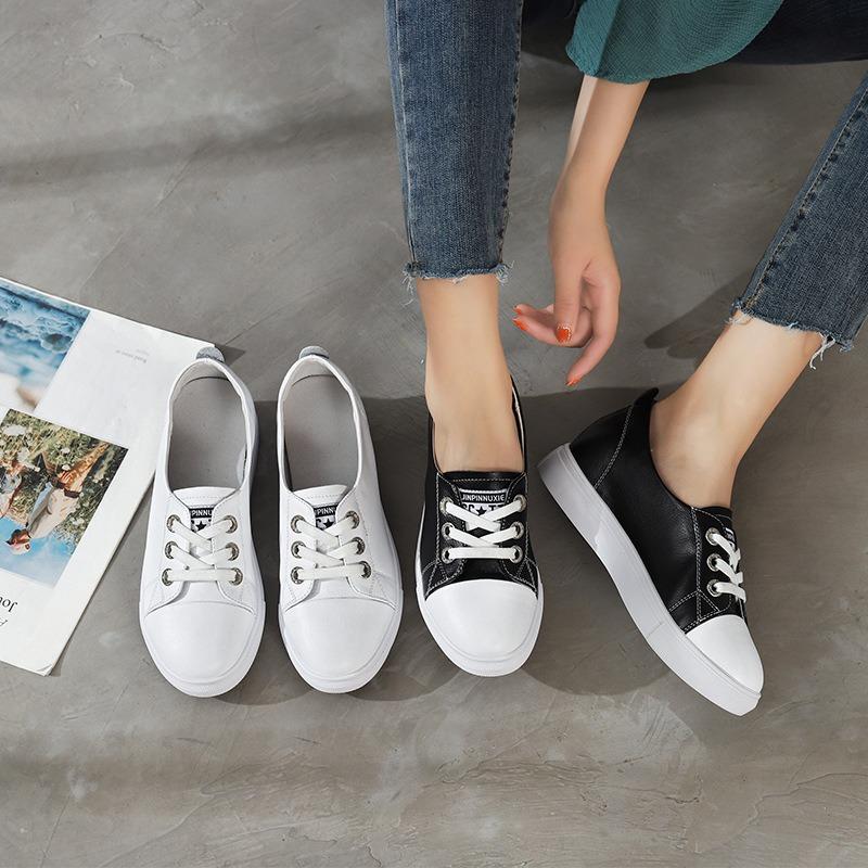 New Shallow Inner Height Increase White Shoes Women Breathable and Thin Leisure Students Lazy One Pedal Board Shoes Tide