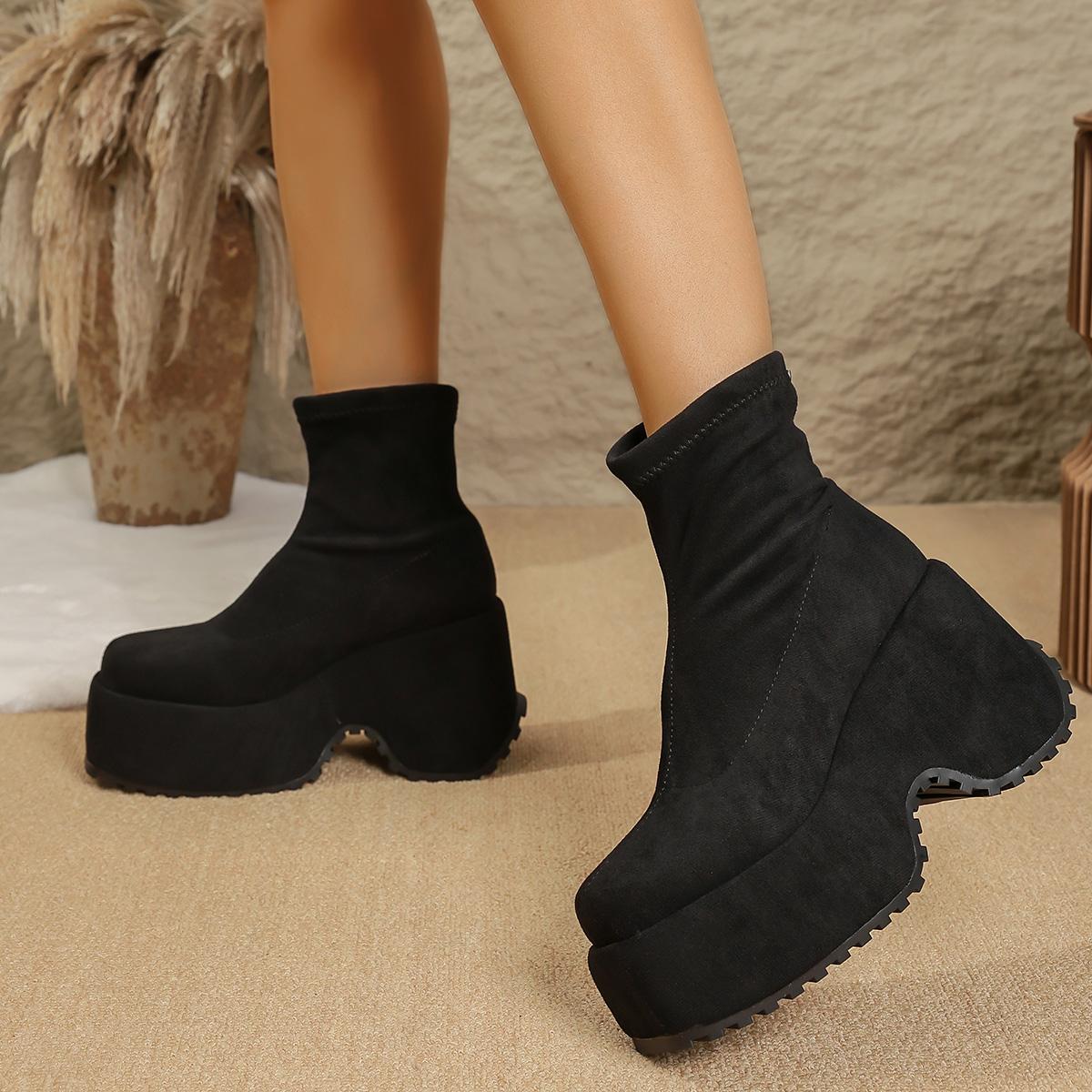 

Мода Мода Массивный Платформа Клиновидный Каблук Ботильоны Женские 2025 Сексуальный Супер Высокий Каблук Современные Замшевые Облегающие Ботинки Толстая Подошва Обувь 35 чёрный