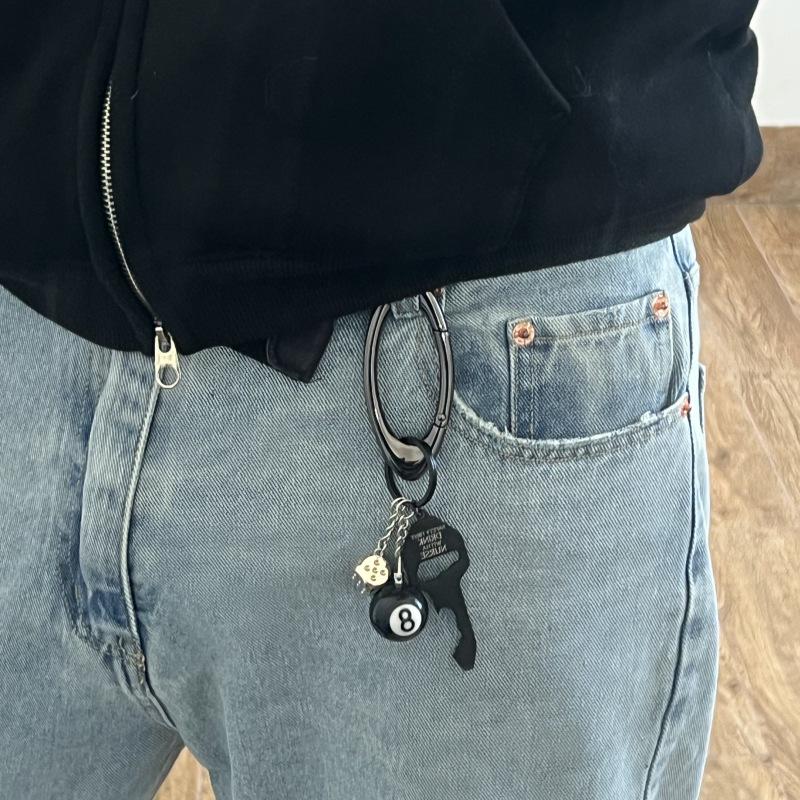 Ovaler Schlüsselanhänger: Trendiger Karabiner-Design-Anhänger - Hochwertiges Hüftaccessoire