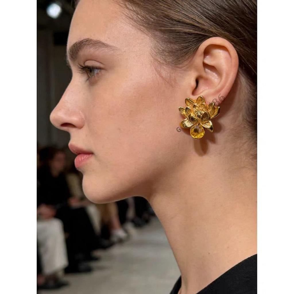 Gold Lotus Yellow Diamond Ear Clips: Hong Kong Style Retro Fashion Earrings for Women