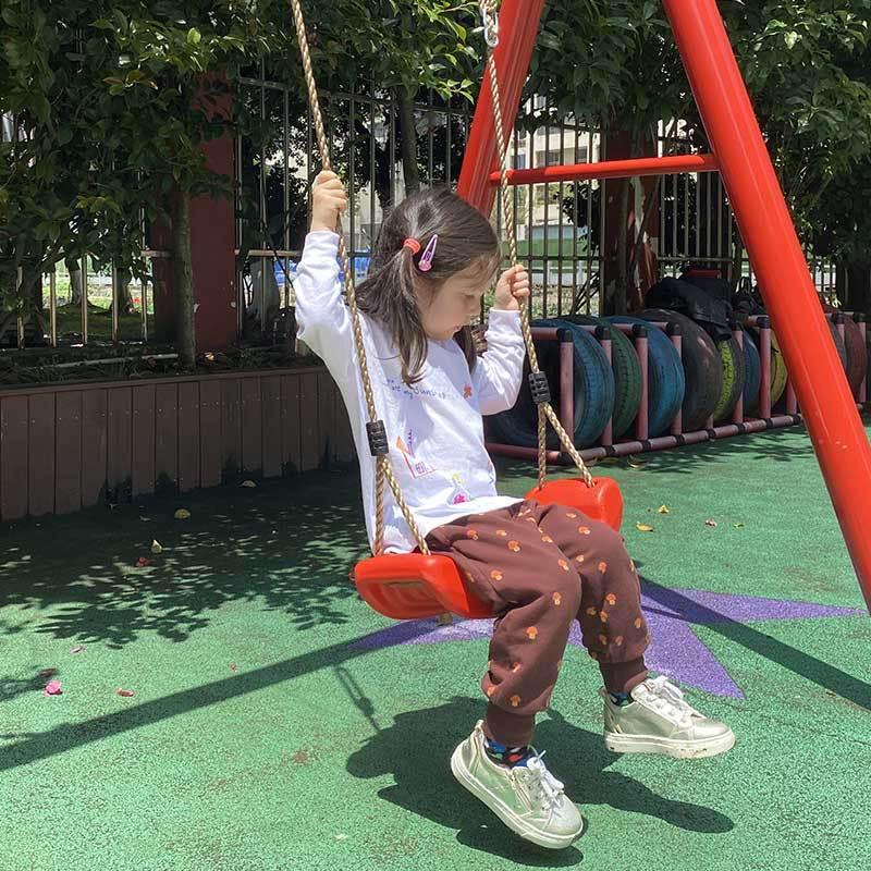 Simple Kids Outdoor Playground Swing