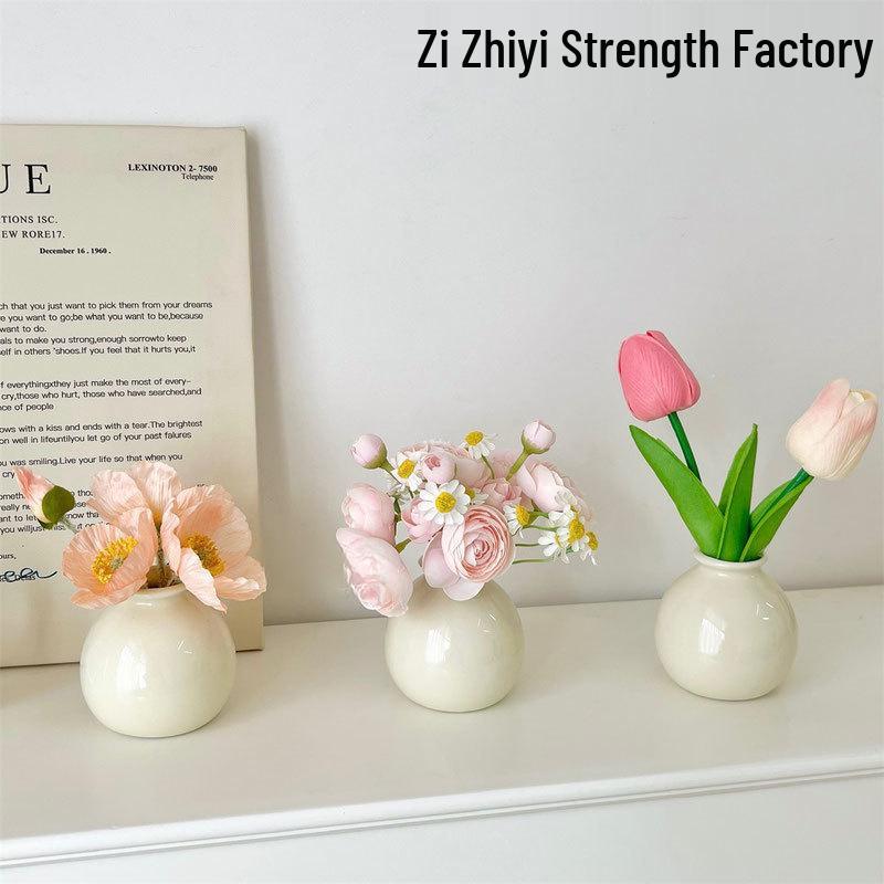 High-End Mini Ceramic Vase Ornament for Fresh Home Decor in Living Room or Dining Table