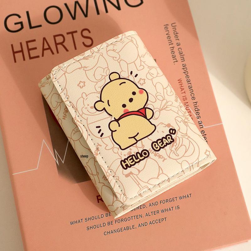 

Многофункциональный мультяшный кошелек-трифолд с собакой: Большая вместимость с несколькими слотами для карт и дизайном «два в одном» для карт и водительского удостоверения