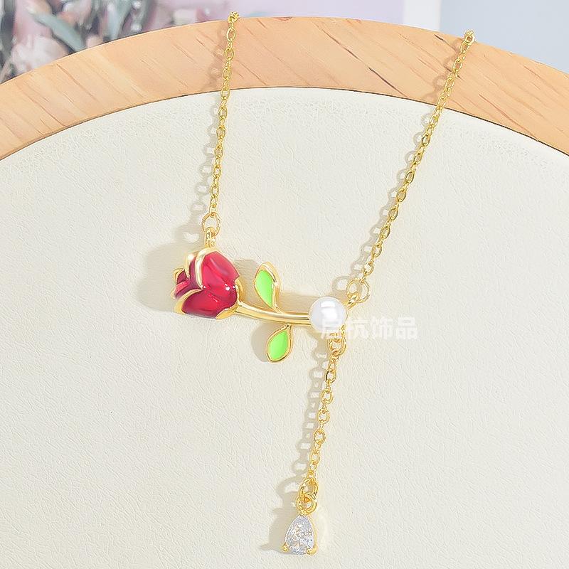 Rose Necklace Women'S Light Luxury Simple Versatile Fresh Natural Flower Pendant Clavicle Chain Accessories