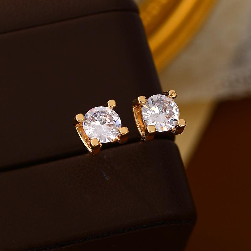 Copper-Plated Gold Zirconia Stud Earrings - Elegant, High-End Design for Women (Qi Zhi Nu)