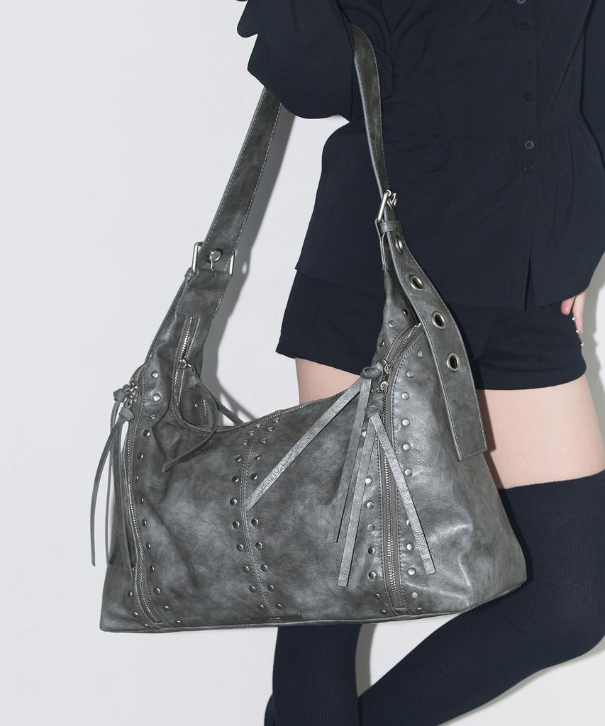 Illigo Leaf Eyelet Big Shoulder Bag Charcoal