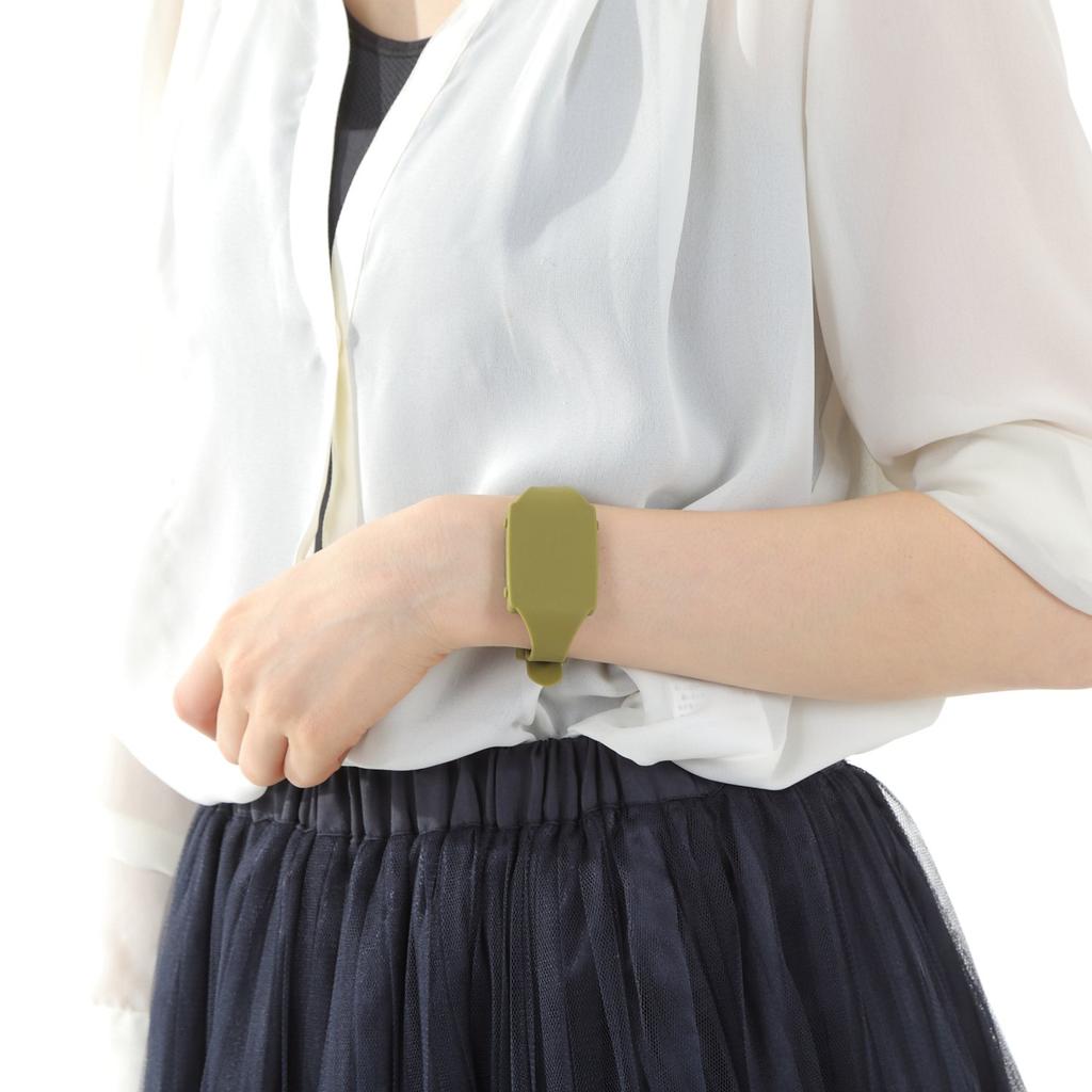 Wristwatch Tactile Watch Olive A Completely New Type of Watch That Tells the Time by Touch Without Display or [Tac Touch] "Tac Touch" TT-B-OG Color
