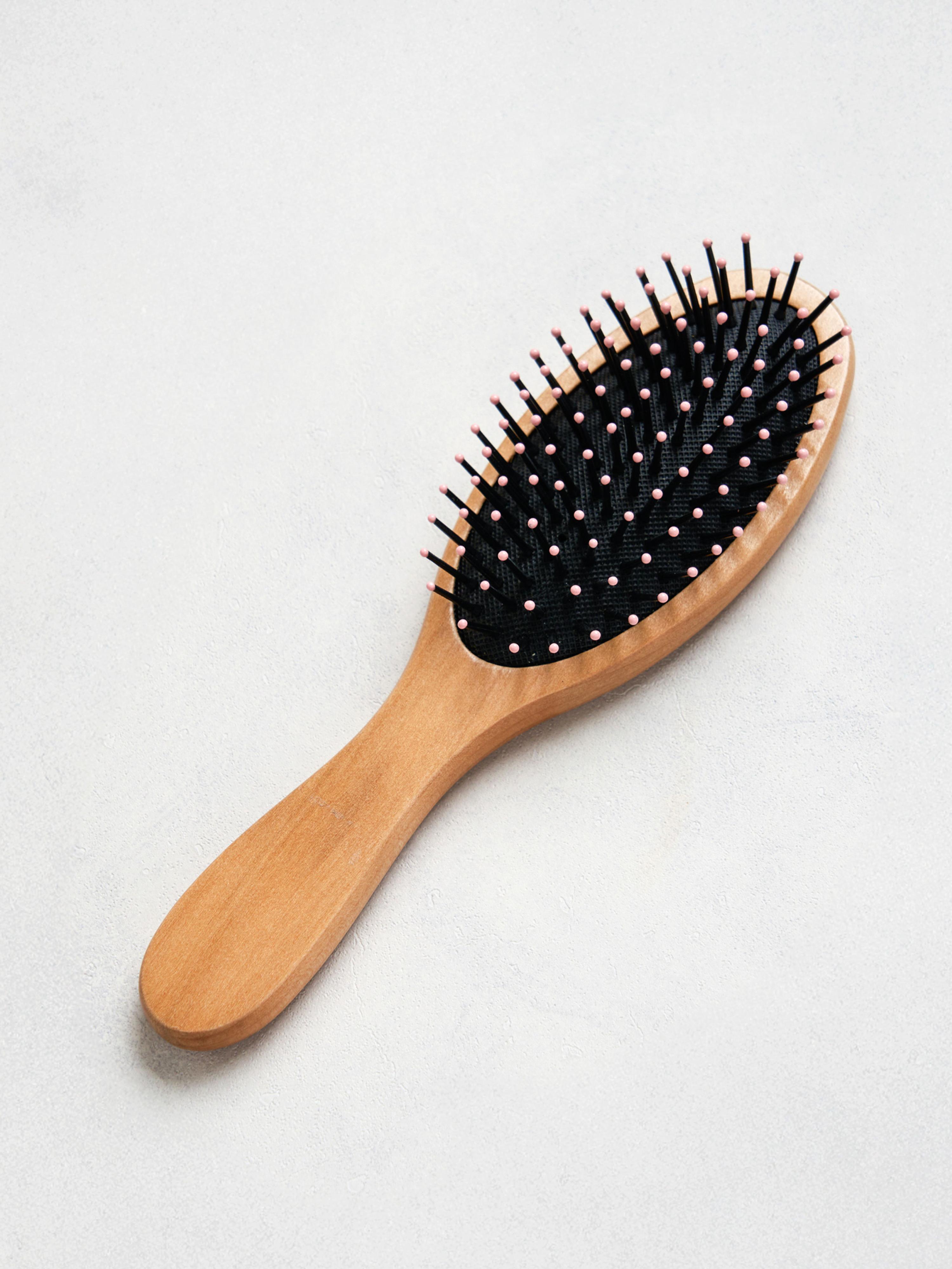 Medium Wood Cushion Hair Brush 1ea