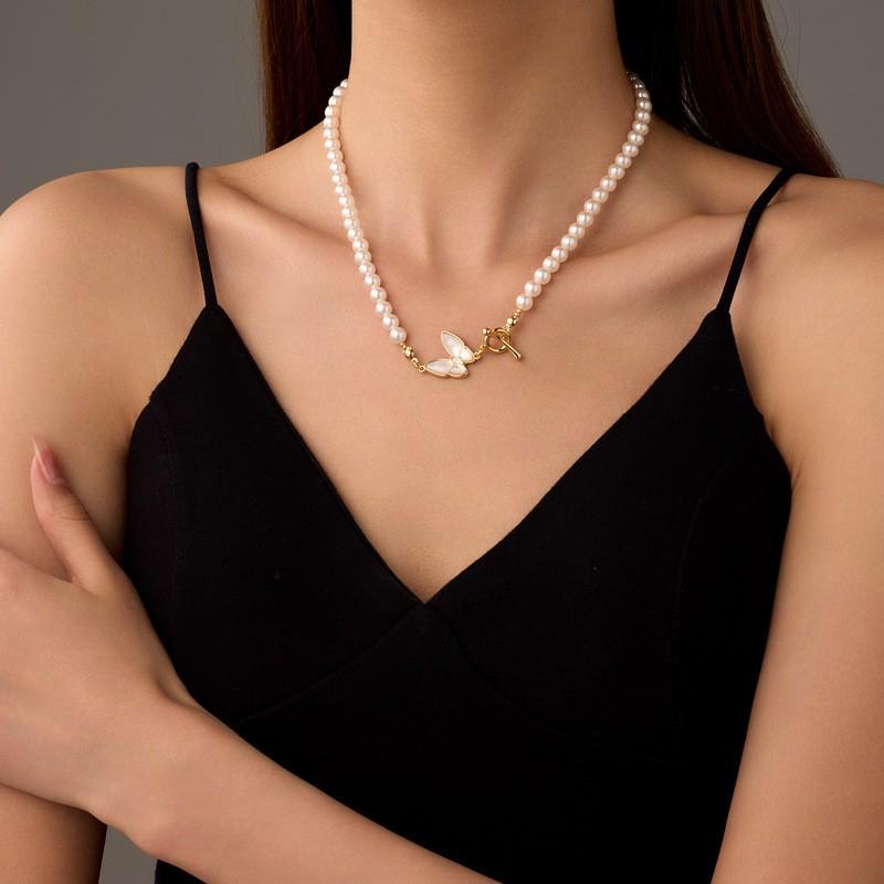 Elegant Gold-Tone Pendant Necklace Women With Pearl Mother-of-Pearl Butterfly Charm 18K Gold Plated Copper Chain OT Clasp Gold