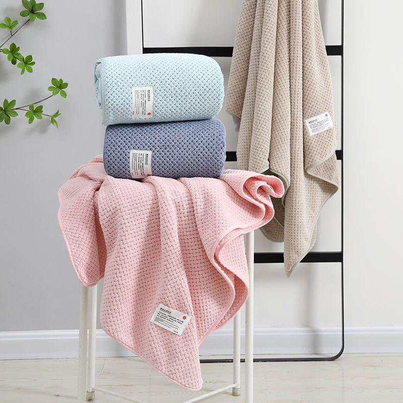 Coral Fleece Large Bath Towel Soft and Absorbent Quick-drying Pineapple Grid Bath Towel Thickened Bath Household Towel