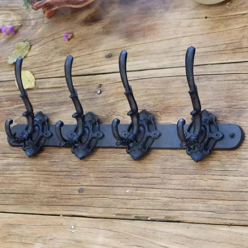 Letter Shape Hooks Metal Cast Iron Classical Retro Garden Courtyard Wall Decorate Clothes Hat Wall Mounted Rusty Colored Hook