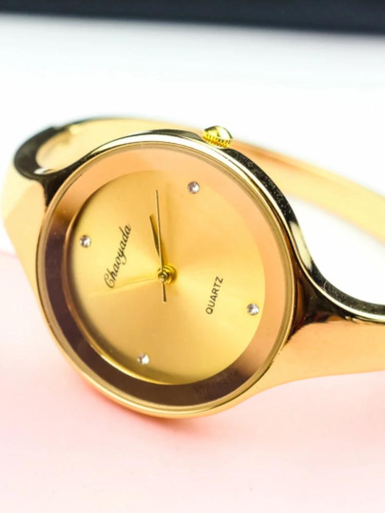 

Простые женские часы-манжеты Модные повседневные круглые женские браслеты Часы для девушек Золотые часы из нержавеющей стали Кварцевые наручные часы