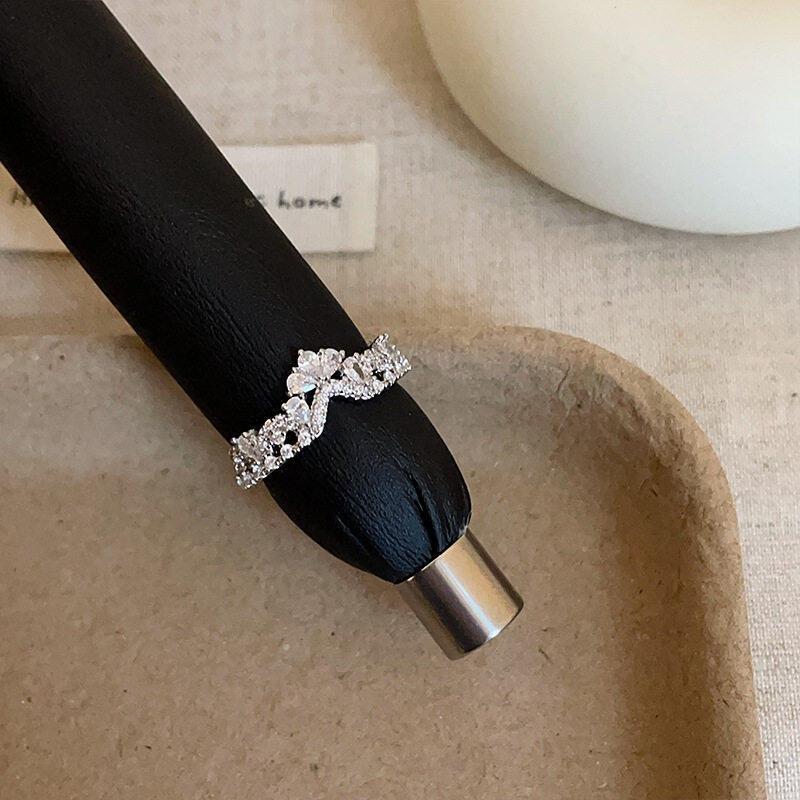 Light Luxury High-end Fashion Court Feng Shui Drop Diamond Crown Pink Diamond Love Ring Simple Niche Design Stacked Ring