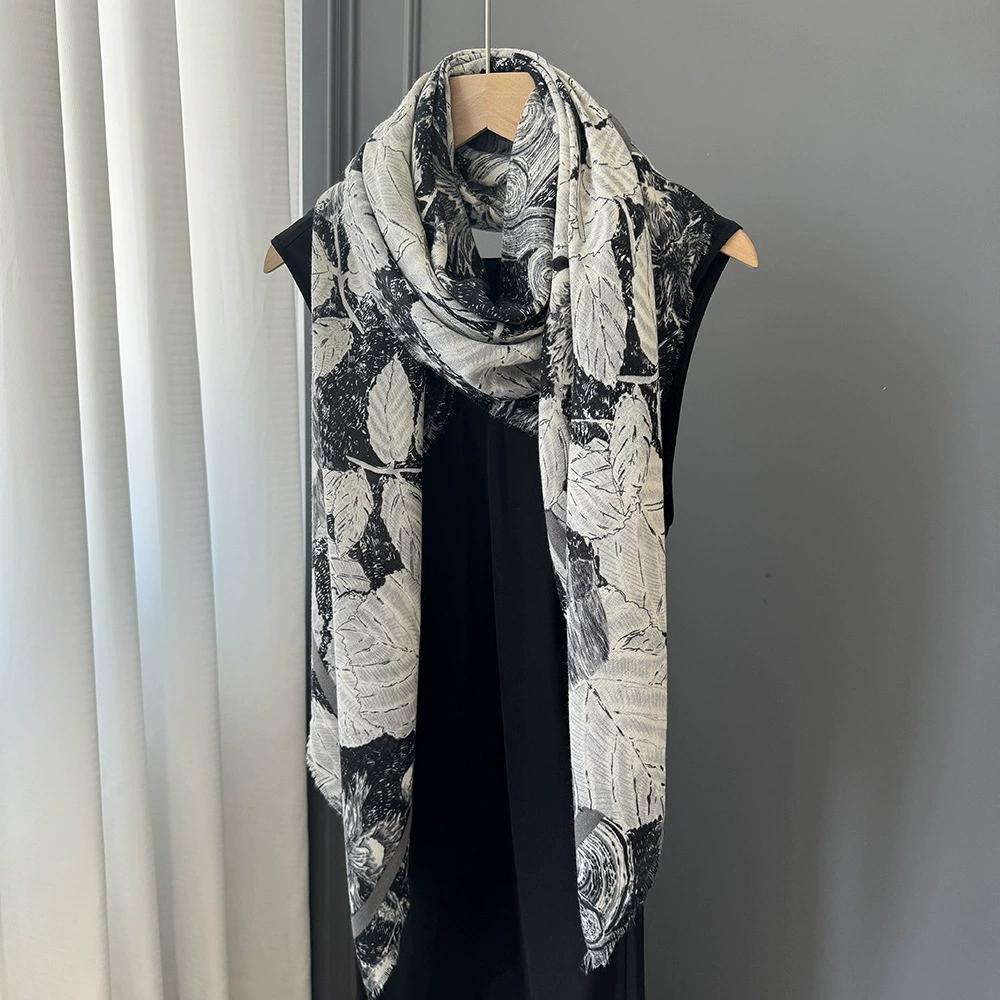 

Хлопково-льняные шарфы с принтом листьев 130 см Женские шали Модный декоративный шарф 130x130cm