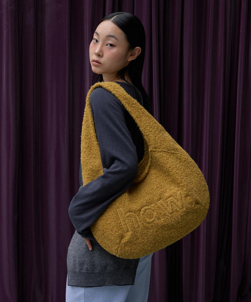 Haveawhale Boucle Pebble Bag (Mu)