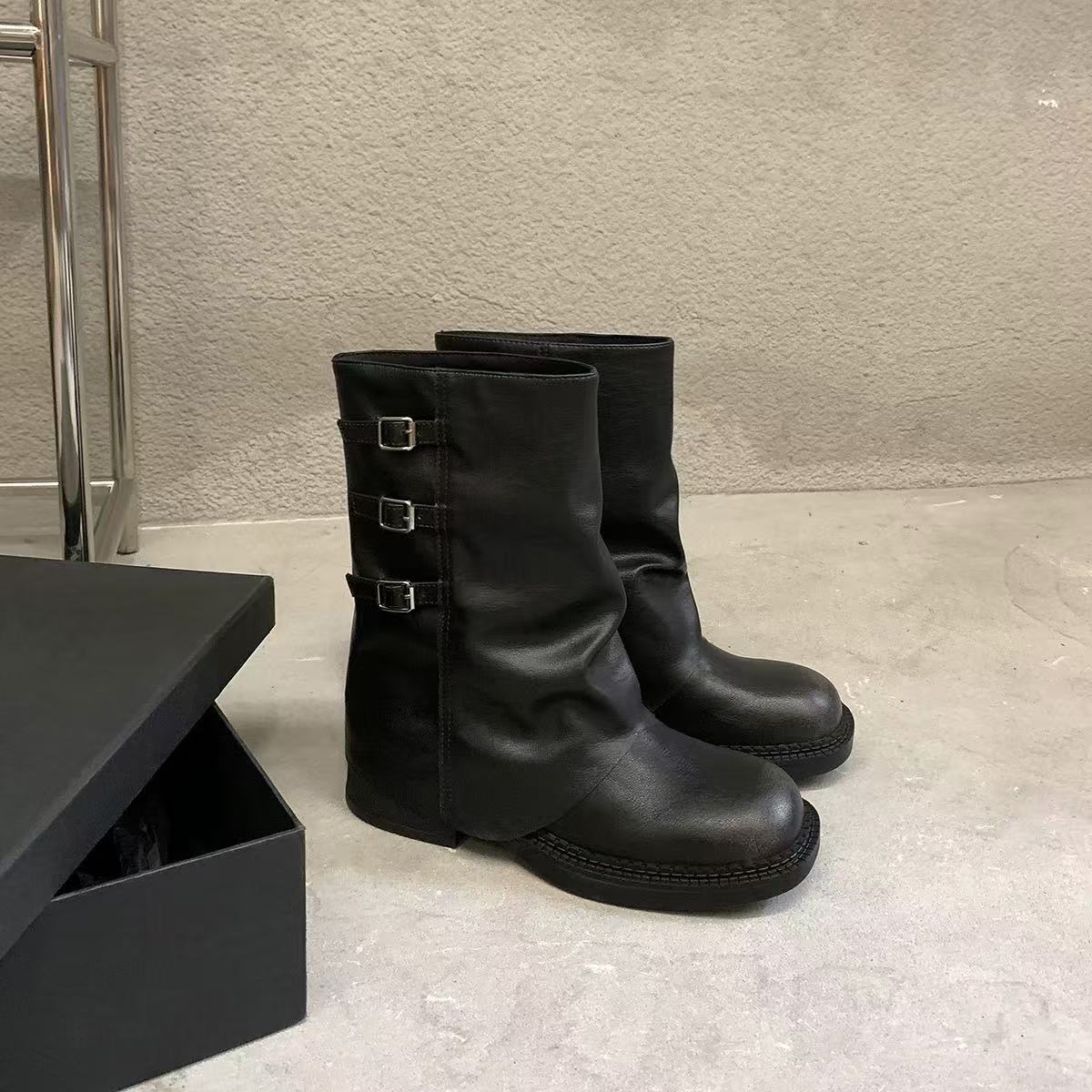 

Cowhide version~ thick-soled Martin boots retro western cowboy boots metal buckle thick heel trousers boots square head short boots children 35