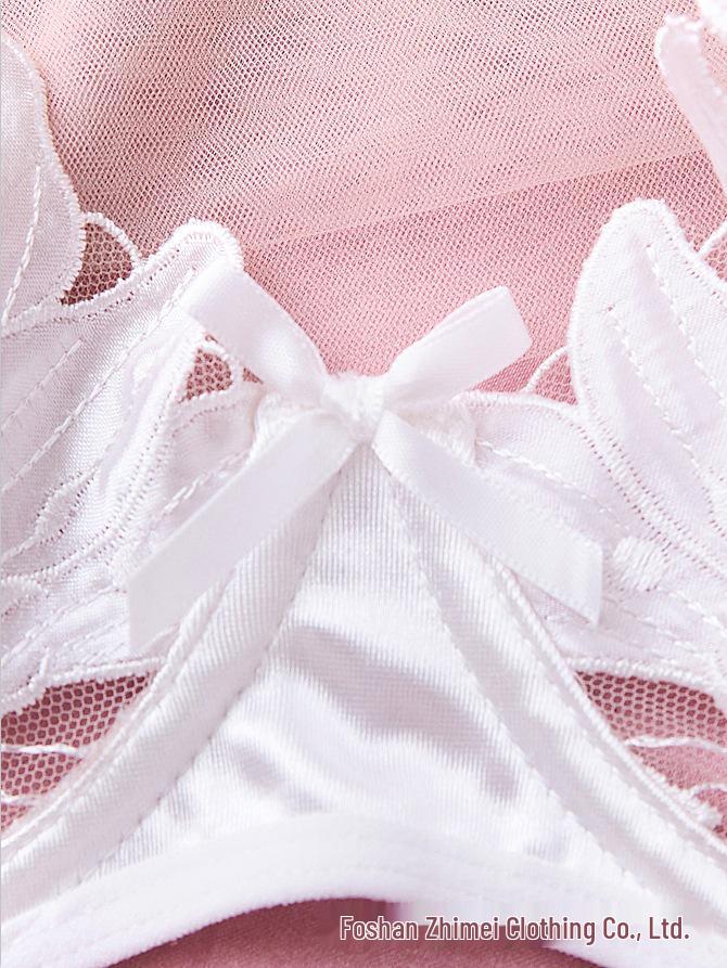 Y Ekskluzywny Zestaw Bielizny z Kwiatowym Haftem dla Kobiet 23171