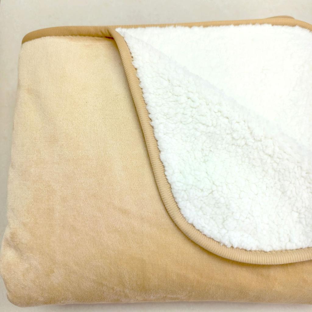 Luxury Throw Faux Fur Pet Blanket 100% Polyester Waterproof Warm for Dogs Travel In Winter Waterproof Pet Blanket