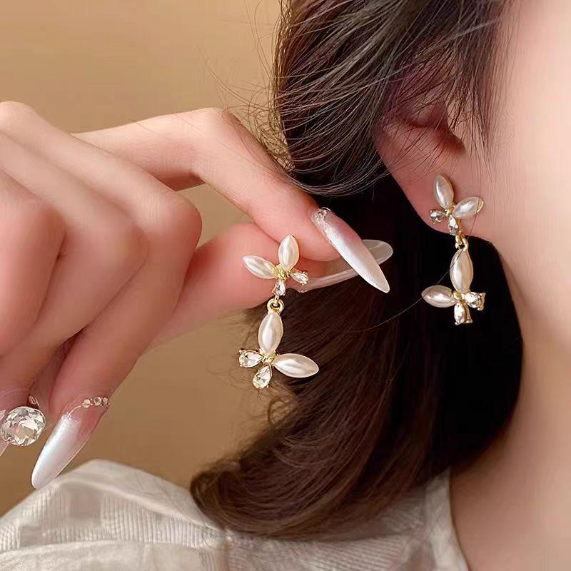 Elegant French Butterfly Pearl Stud Earrings - Luxury Versatile Accessories