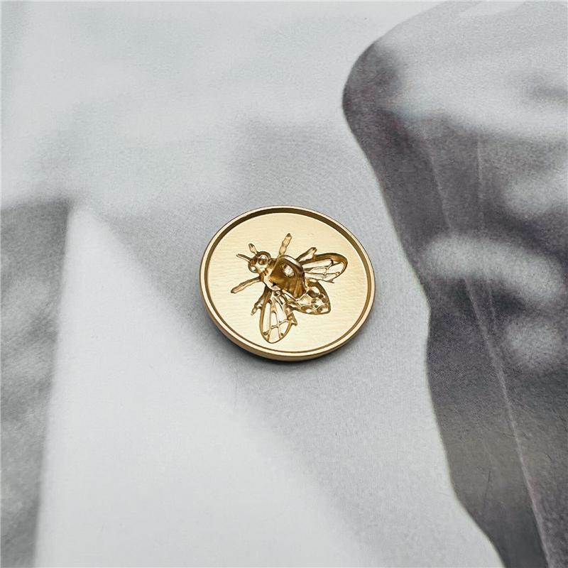 FCXDG Fashion Metal Buttons for Clothing Sewing Bee Design Round Vintage Buttons Coat Jacket Knitted Sweater Decorative Buttons