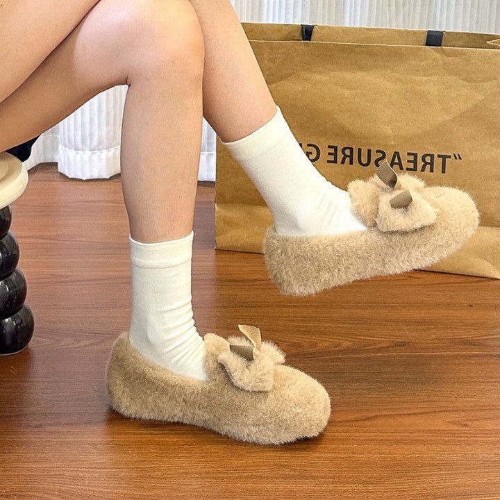 Ett-pedal mössskor dam vinter sammet bomullsskor 2025 nya rosett mink håriga skor dam ytterplatta skor