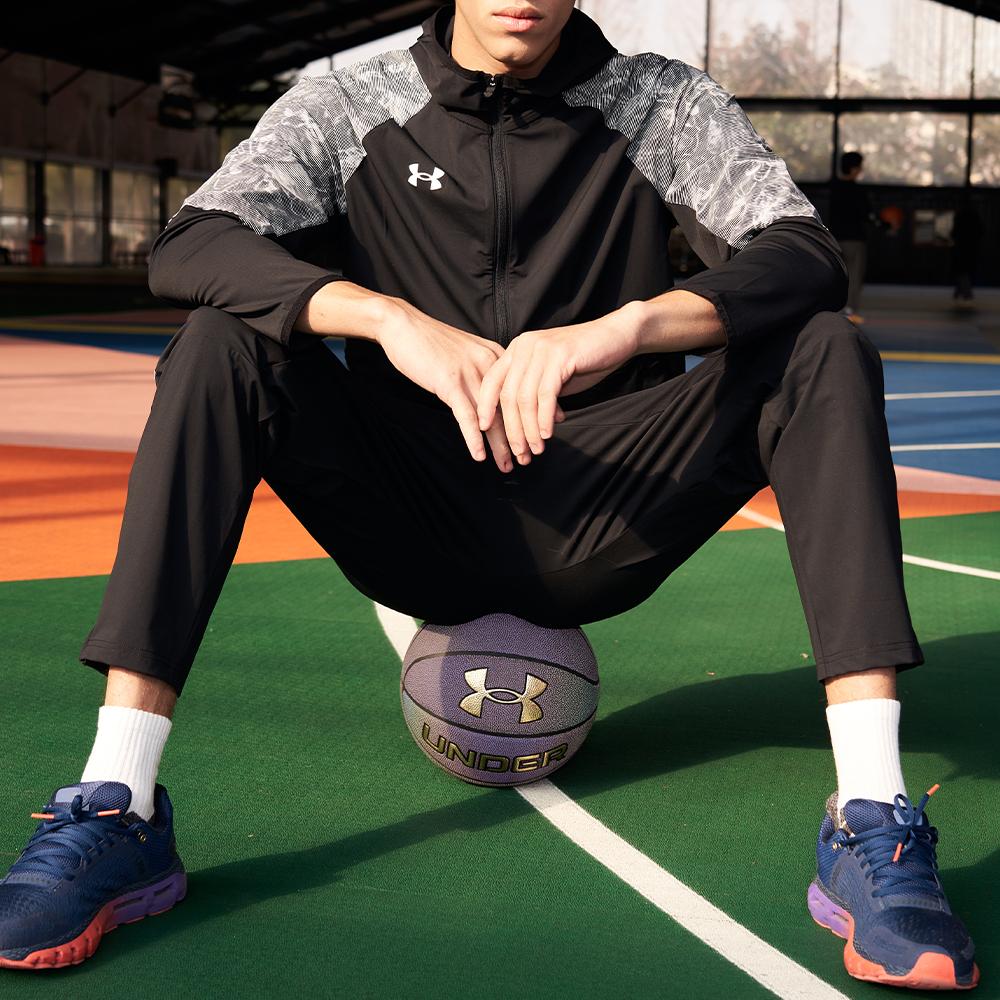 Under Armour Printed Logo Sports Knit Spliced Hooded Jacket Men Jackets Black 22500403-001