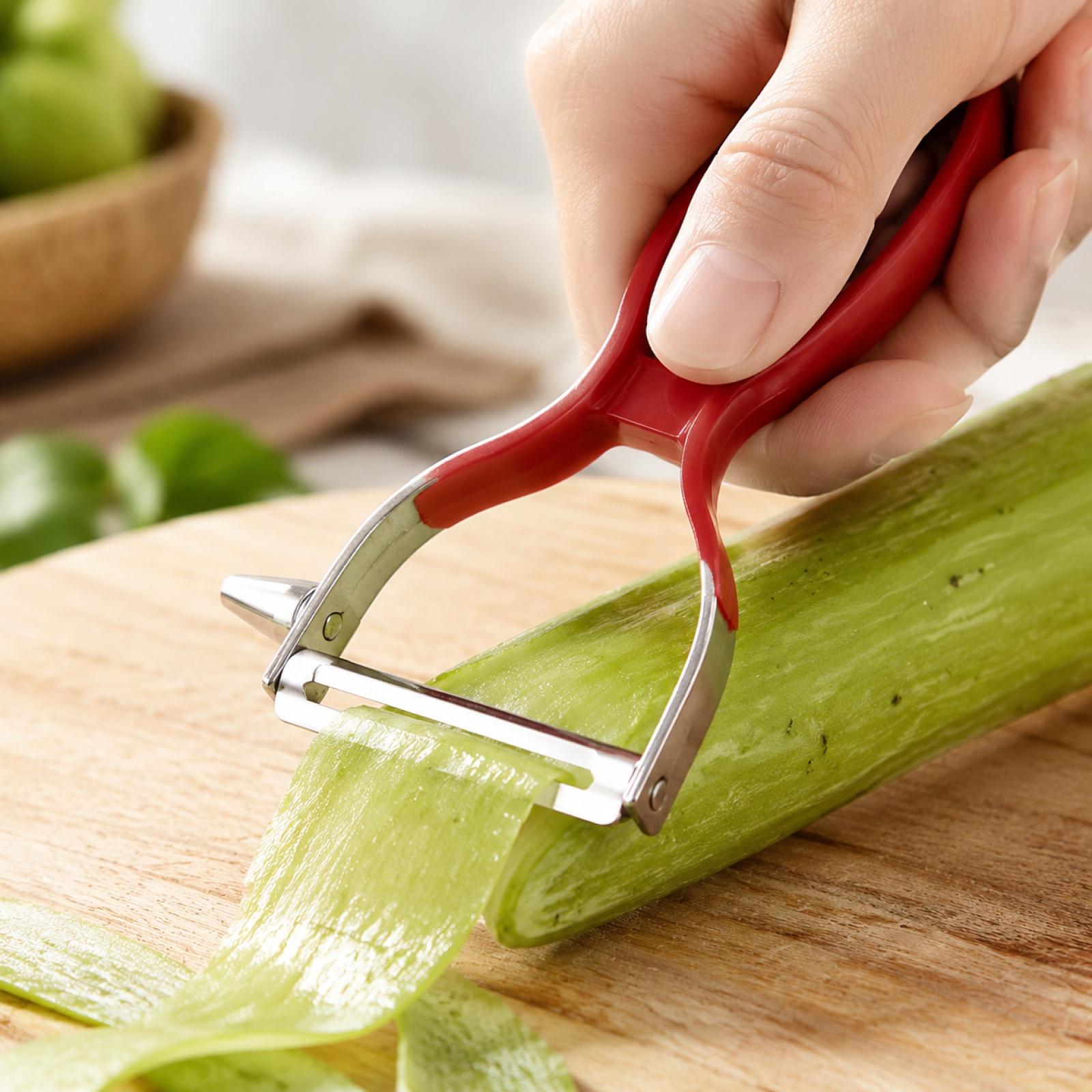 

Stainless Steel Vegetable Peeler with Ergonomic Handle and Slanted Blade for Kitchen Use Durable Design for Efficient Peeling one size червоний