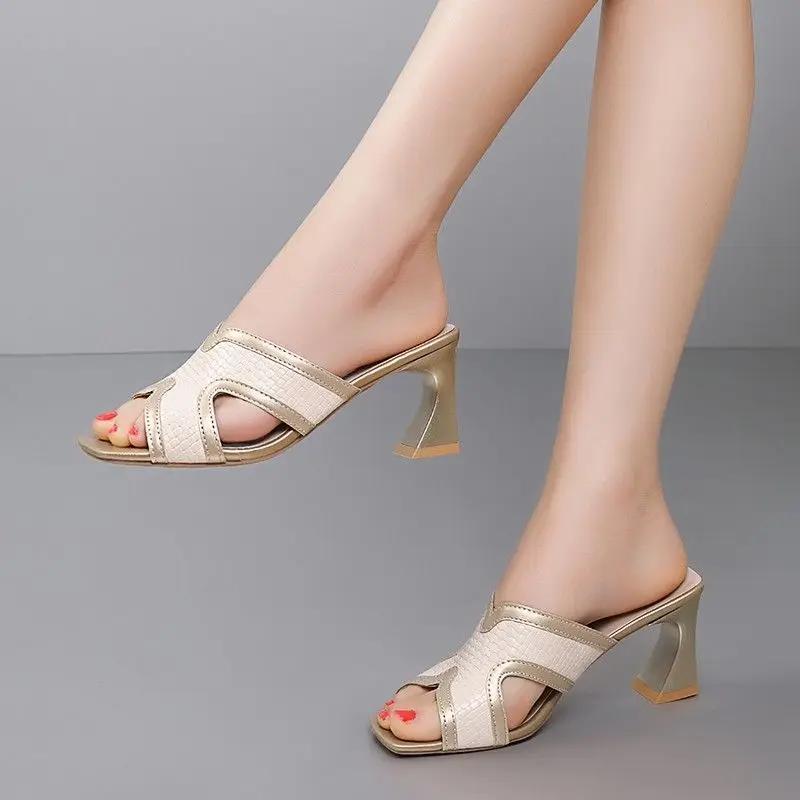 

Шлепанцы Высота платформы Толстые Женские Тапочки и Женские Сандалии Резиновые Легко Носить Удобные Элегантные 2024 Тренд Обувь Нового Стиля 40