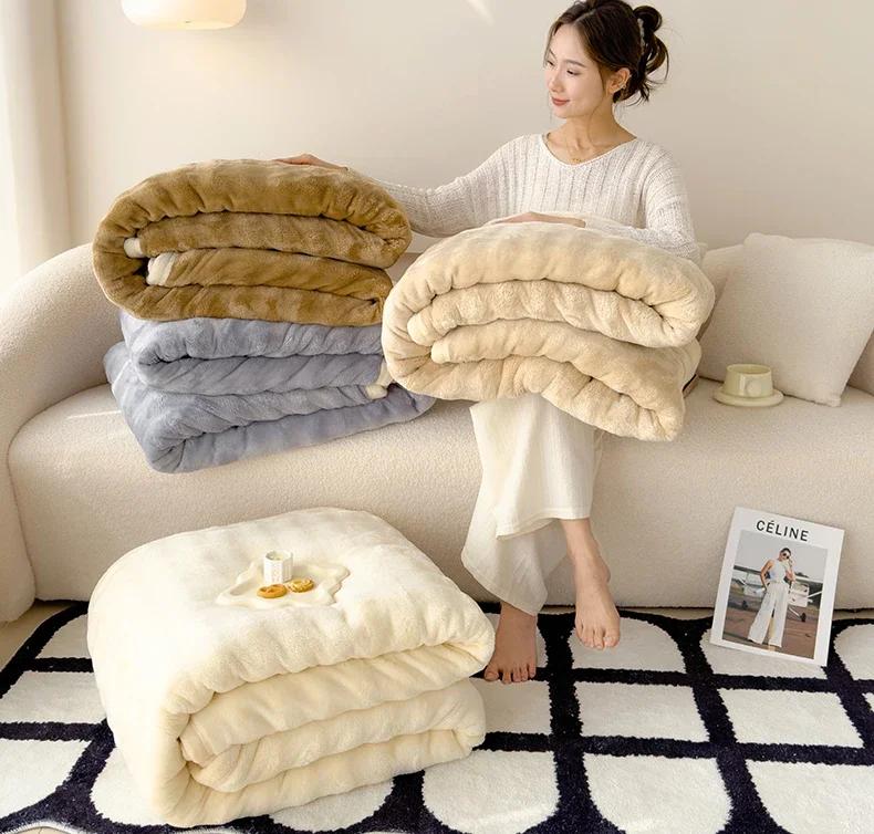 A Milk Velvet Bed Blanket Four Season Universal Children Adults Solid Color Durable Sofa Comfortable Soft Coral Velvet Quilt