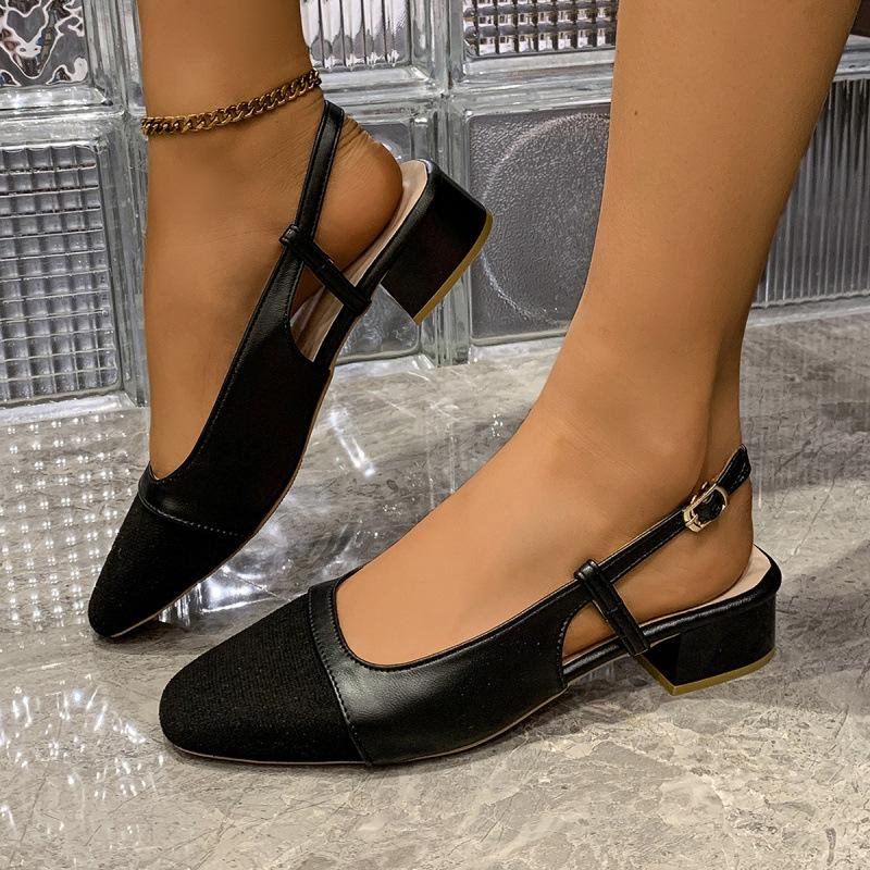Xiaoxiangfeng Baotou sandals are popular in spring and summer. The new mid-heel color matching buckle thick heel single shoes are empty high heels.