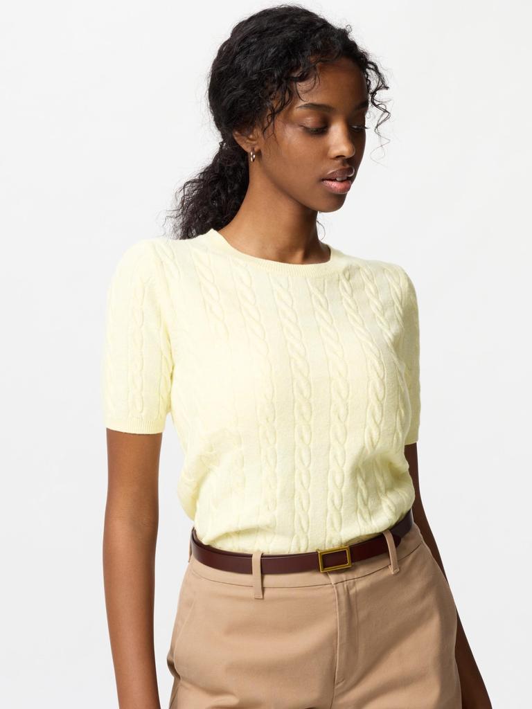 Uniqlo Cable Crew Neck Sweater  Short Sleeve 