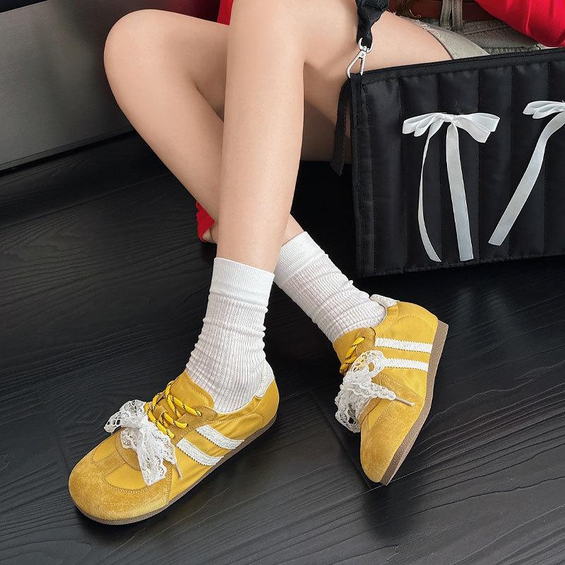 Leather German training shoes women's low-top leather sports board shoes new lightweight and versatile soft-soled casual shoes