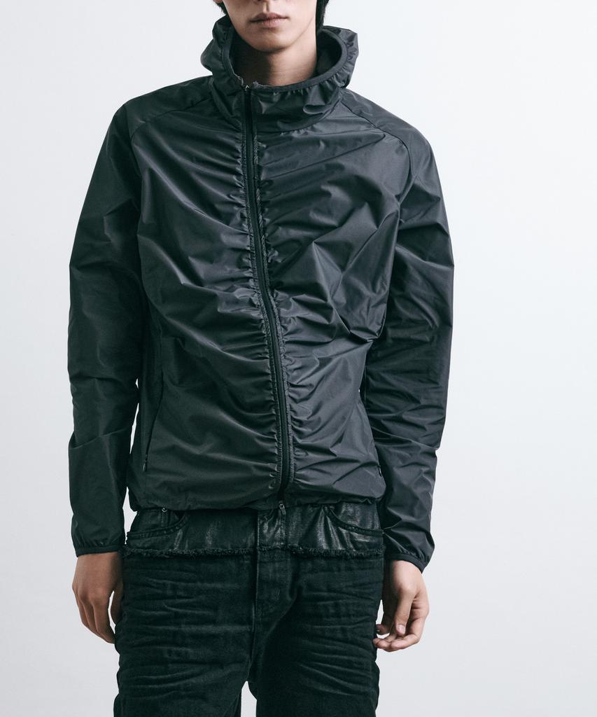 LEARVE Nylon Shirred Hooded Zip-Up Jacket Black