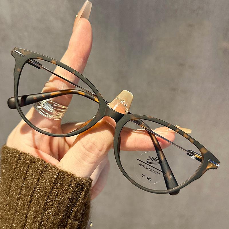New Tr90 Anti-blue Light Glasses For Women Retro Small Round Frame Cat Eye Glasses Frame