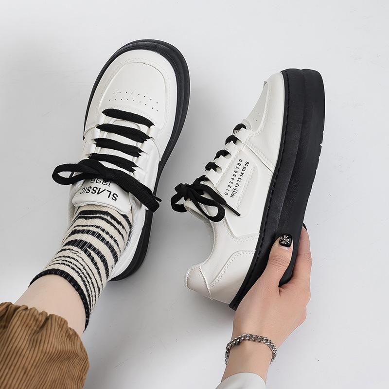 Student Casual Little White Shoes Women's New Thick-soled Heightening Board Shoes Versatile Sports Shoes