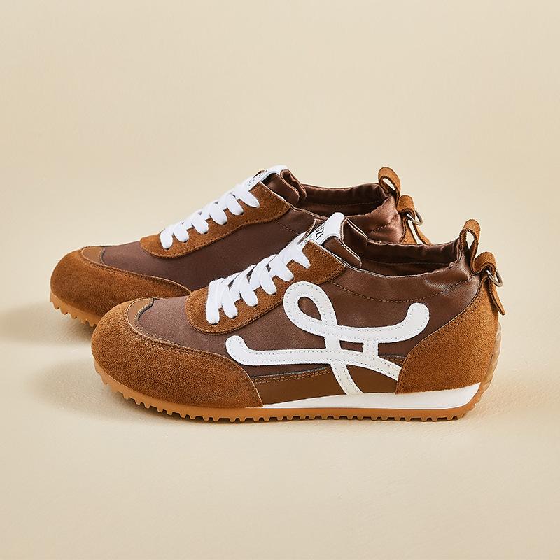 Inner Height Increase Ins Moral Training Women's Autumn Thick Bottom New Student Leisure Street Shot BN