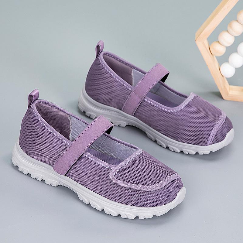 Sandals Woman 2025 Summer Hollow Loose Mother Shoes Women Soft Sole Light Breathable Old Shoes Casual Shoes High Heeled Sandals