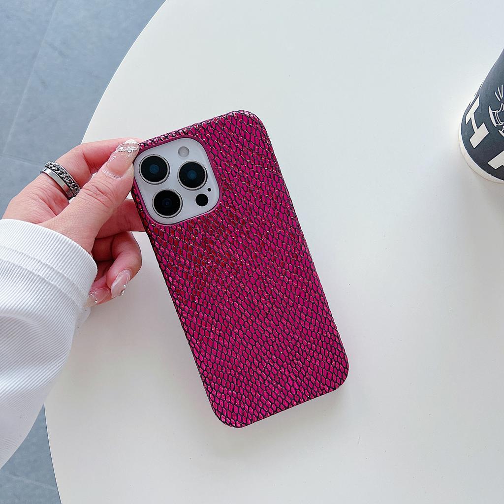 Gradual change snake pattern is suitable for Apple mobile phone case 16PRO/15Pro heat dissipation iPhone16proma half-pack case