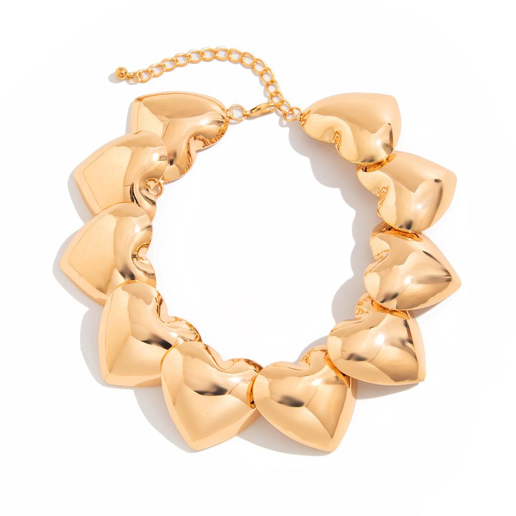 Wind Metal Texture Glossy Love Necklace Female, Fashionable And Simple Three-Dimensional Heart-Shaped Collarbone Necklace